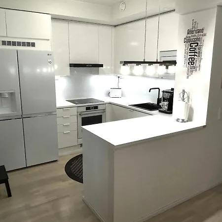 Sauna & Outdoor Hot Tub, 6 People, Parking, Ac, 2br Helsinki