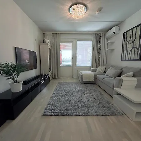 Sauna & Outdoor Hot Tub, 6 People, Parking, Ac, 2br Διαμέρισμα Ελσίνκι
